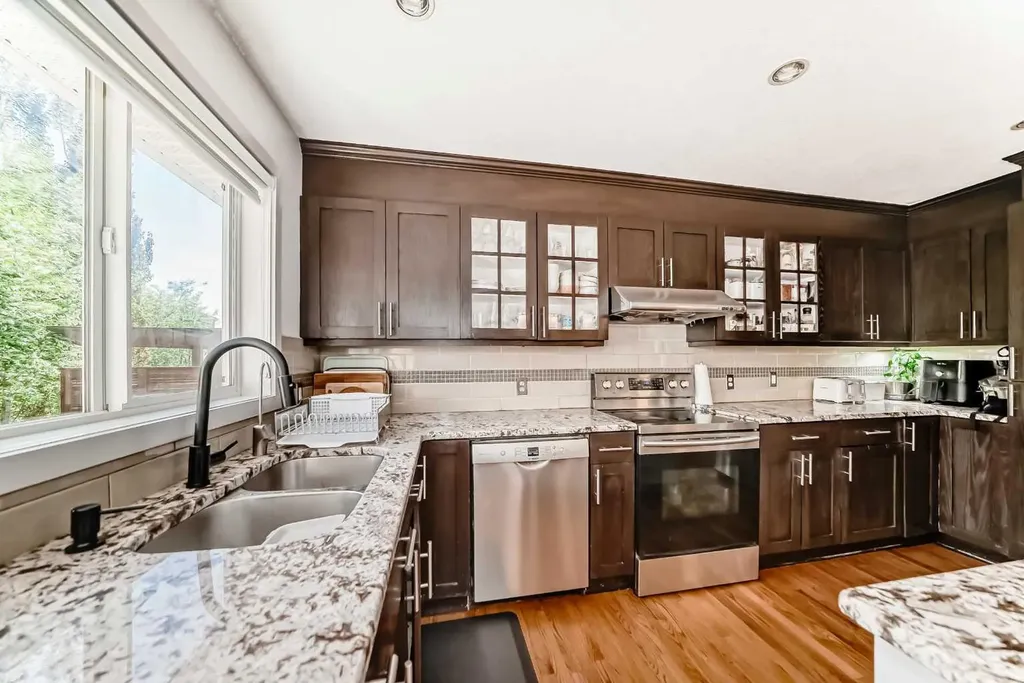 191 Sienna Park Terrace SW Calgary AB T3H 4M9