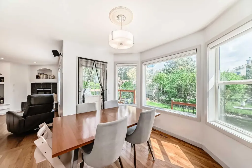 191 Sienna Park Terrace SW Calgary AB T3H 4M9