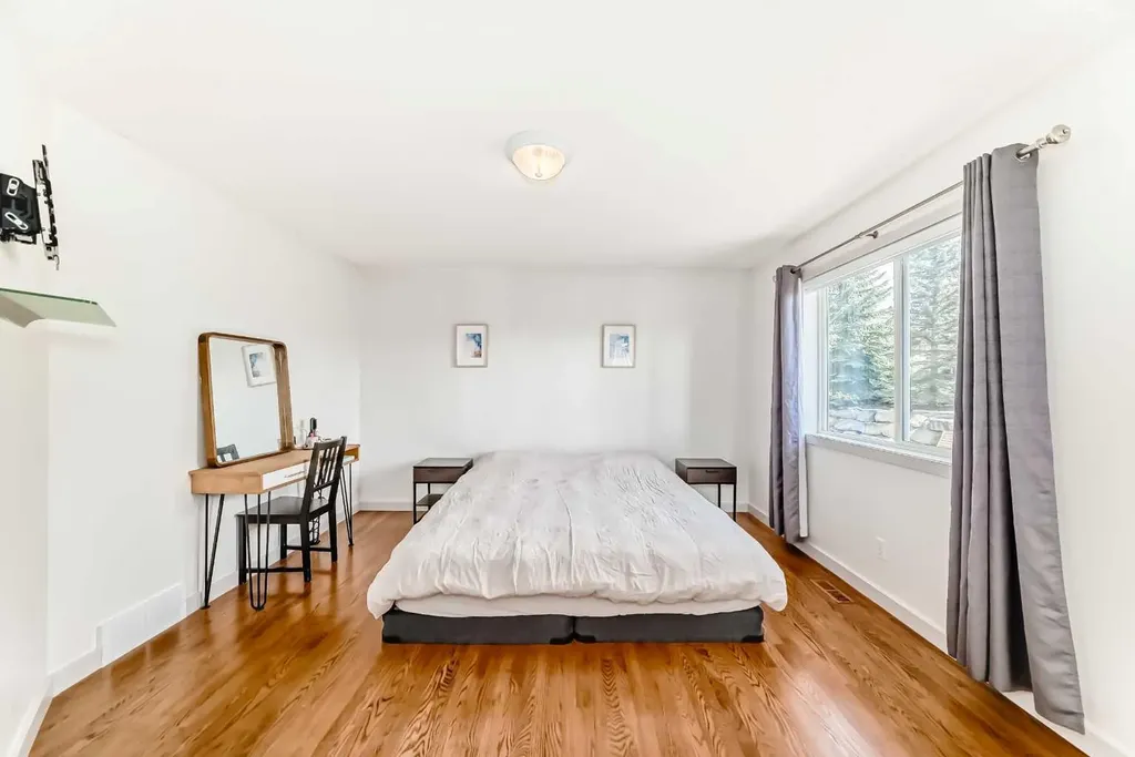 191 Sienna Park Terrace SW Calgary AB T3H 4M9