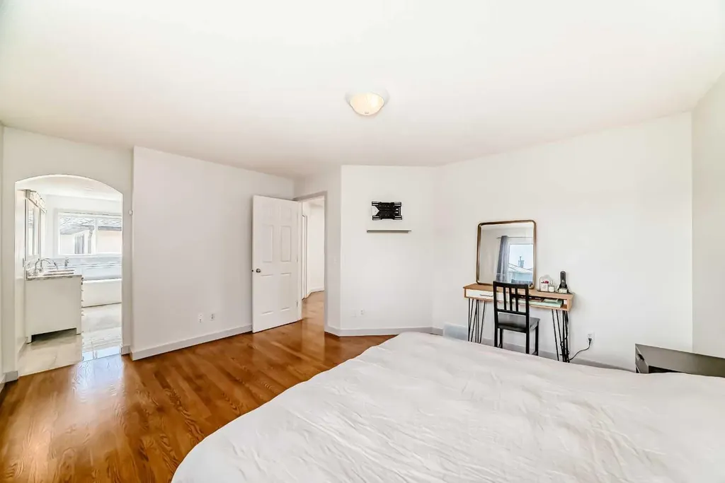 191 Sienna Park Terrace SW Calgary AB T3H 4M9