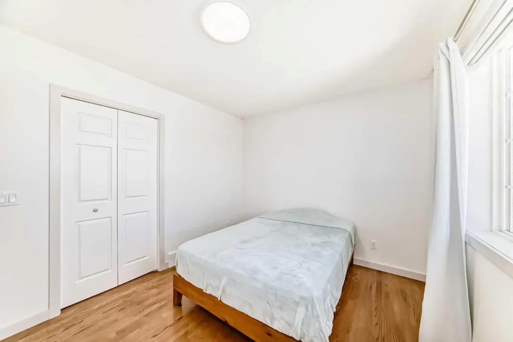 191 Sienna Park Terrace SW Calgary AB T3H 4M9