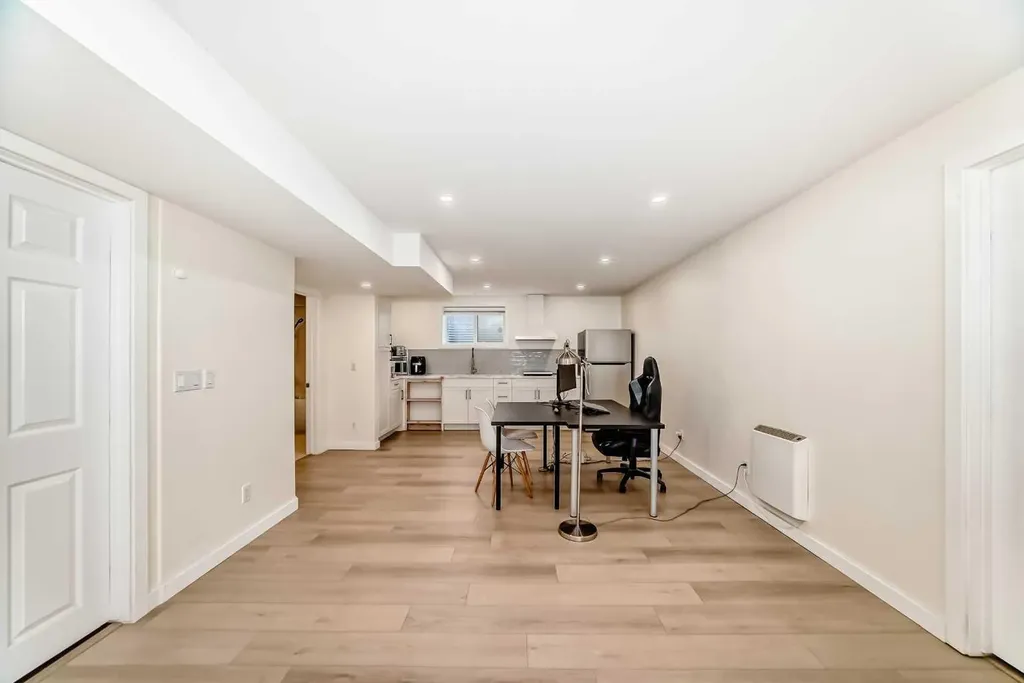 191 Sienna Park Terrace SW Calgary AB T3H 4M9