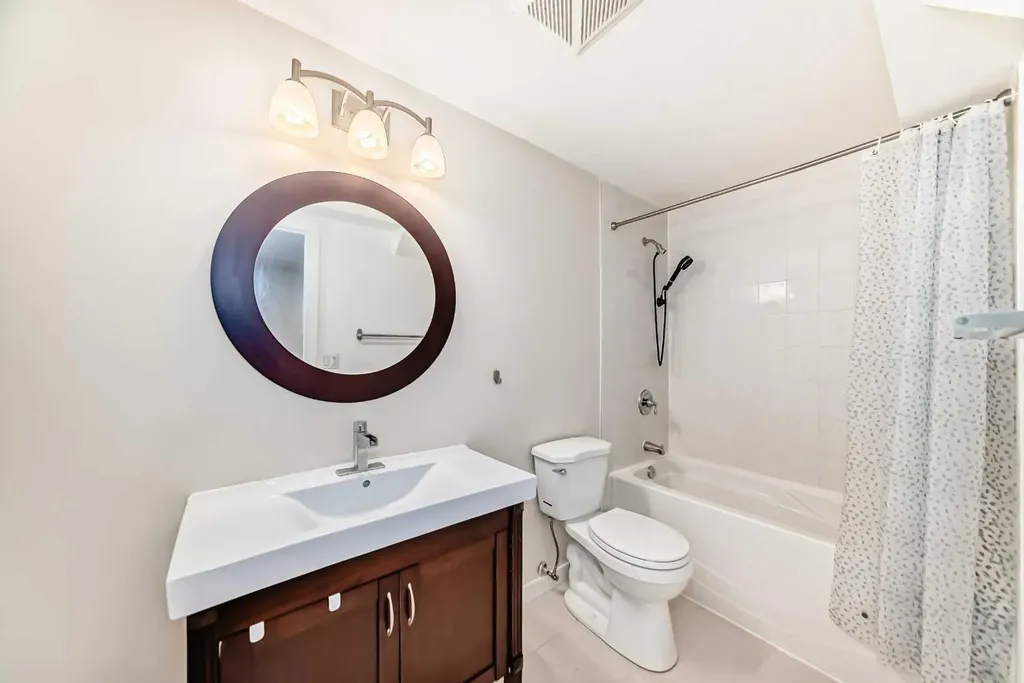 191 Sienna Park Terrace SW Calgary AB T3H 4M9
