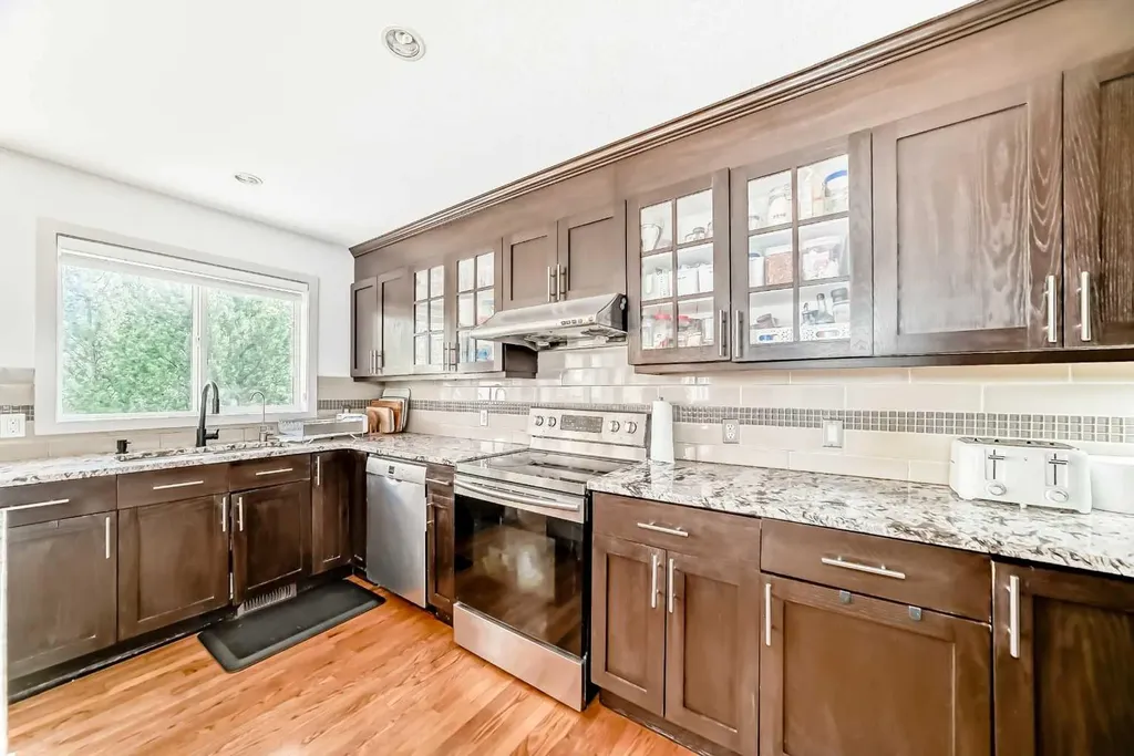 191 Sienna Park Terrace SW Calgary AB T3H 4M9