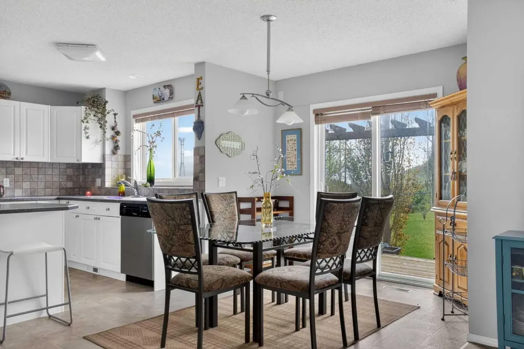 112 Valley Stream Close NW Calgary AB T3B 5V8