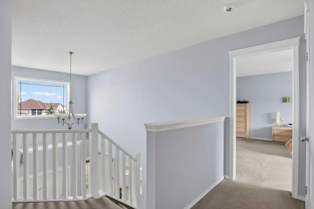 112 Valley Stream Close NW Calgary AB T3B 5V8