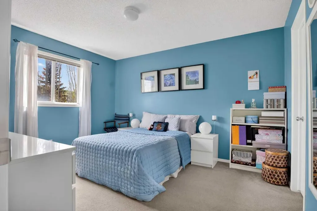 112 Valley Stream Close NW Calgary AB T3B 5V8