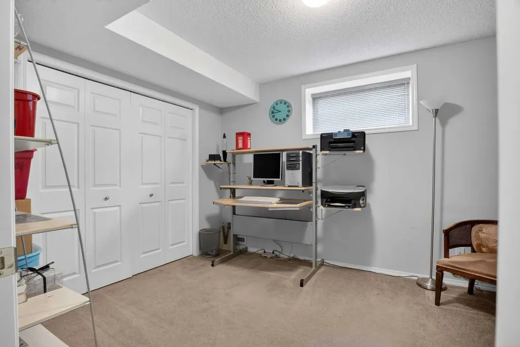 112 Valley Stream Close NW Calgary AB T3B 5V8