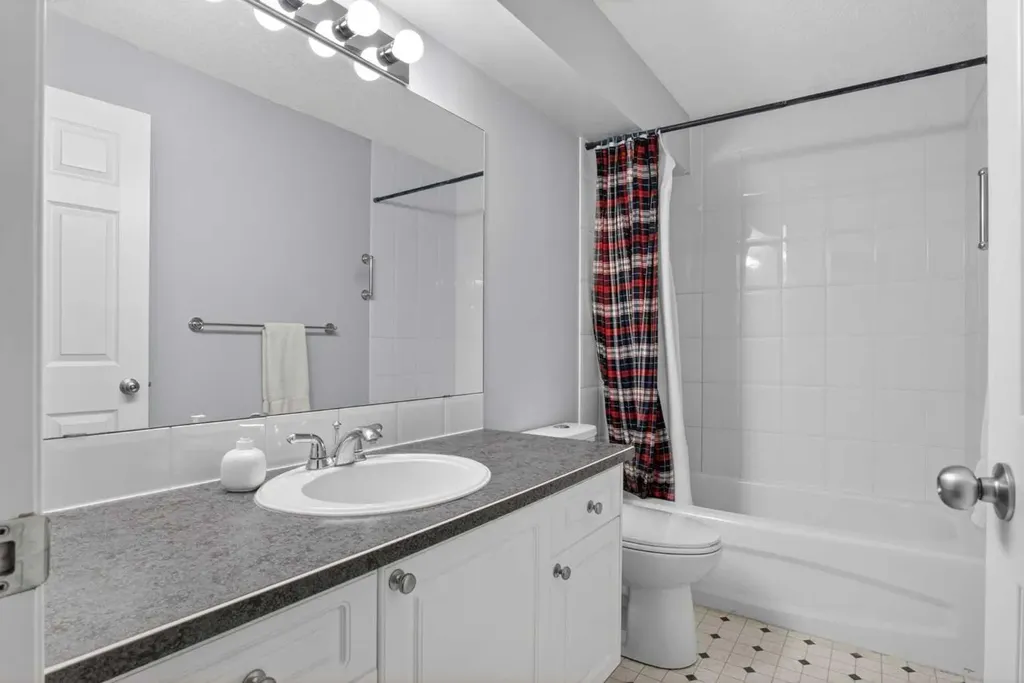 112 Valley Stream Close NW Calgary AB T3B 5V8