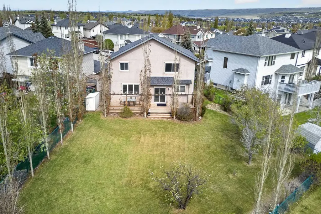 112 Valley Stream Close NW Calgary AB T3B 5V8