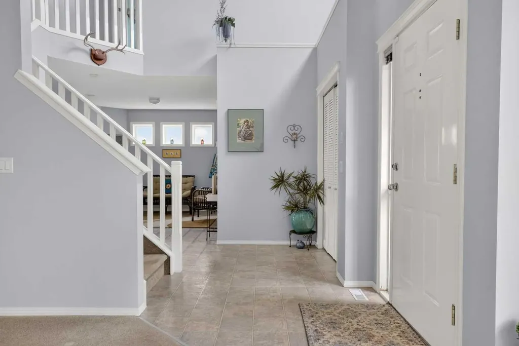 112 Valley Stream Close NW Calgary AB T3B 5V8