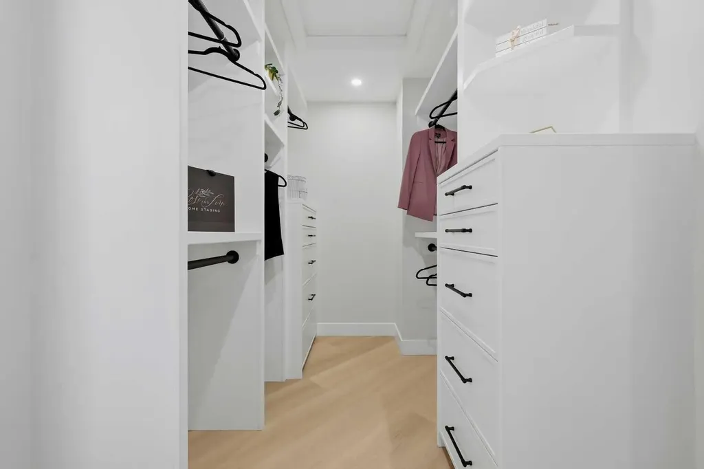 1132 Lake Sylvan Place SE Calgary AB T2J2P6