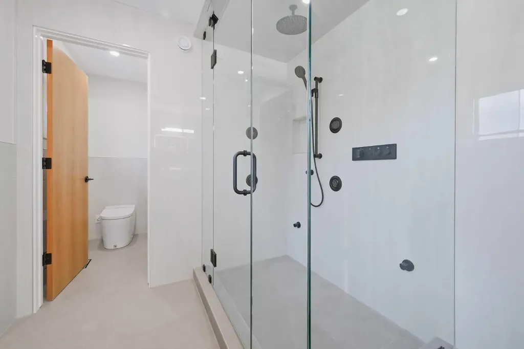 1132 Lake Sylvan Place SE Calgary AB T2J2P6