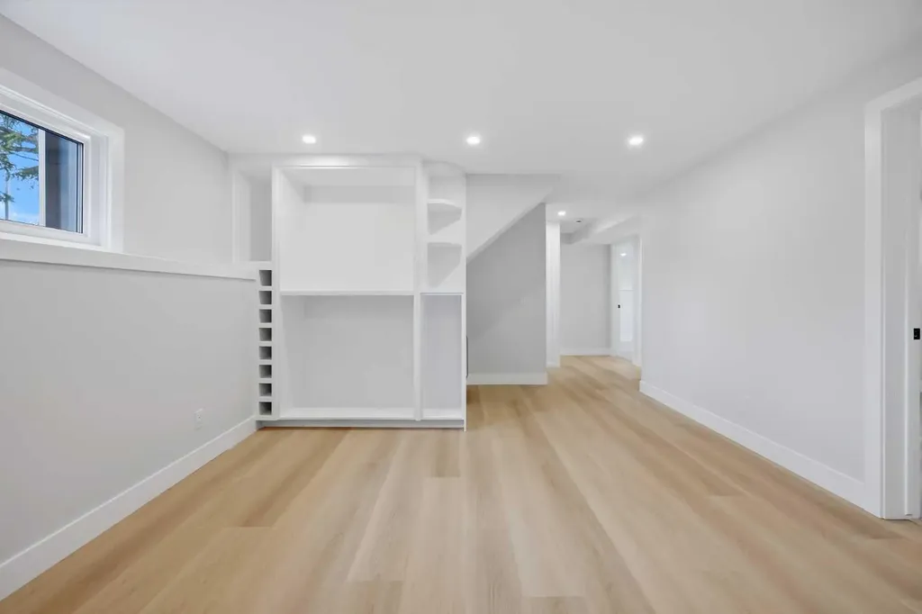 1132 Lake Sylvan Place SE Calgary AB T2J2P6