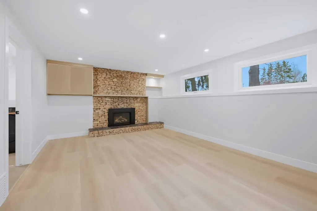 1132 Lake Sylvan Place SE Calgary AB T2J2P6