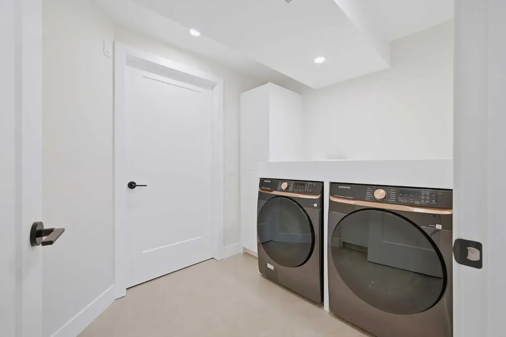 1132 Lake Sylvan Place SE Calgary AB T2J2P6