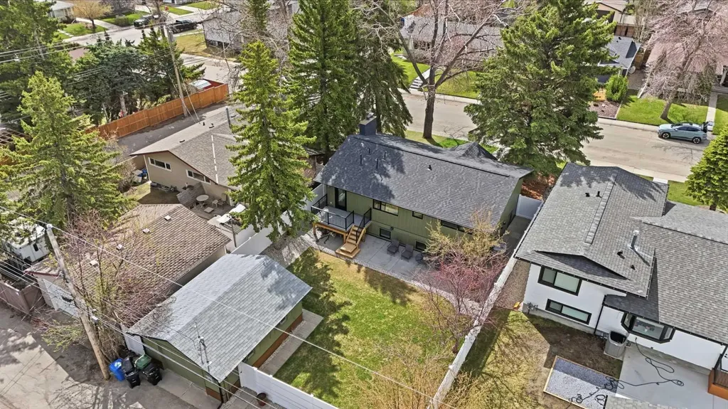 1132 Lake Sylvan Place SE Calgary AB T2J2P6