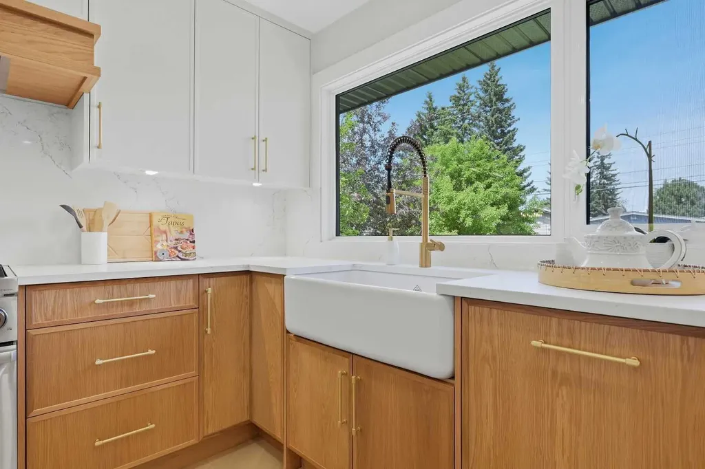 1132 Lake Sylvan Place SE Calgary AB T2J2P6