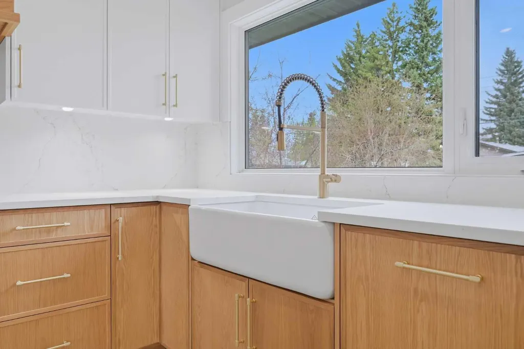 1132 Lake Sylvan Place SE Calgary AB T2J2P6