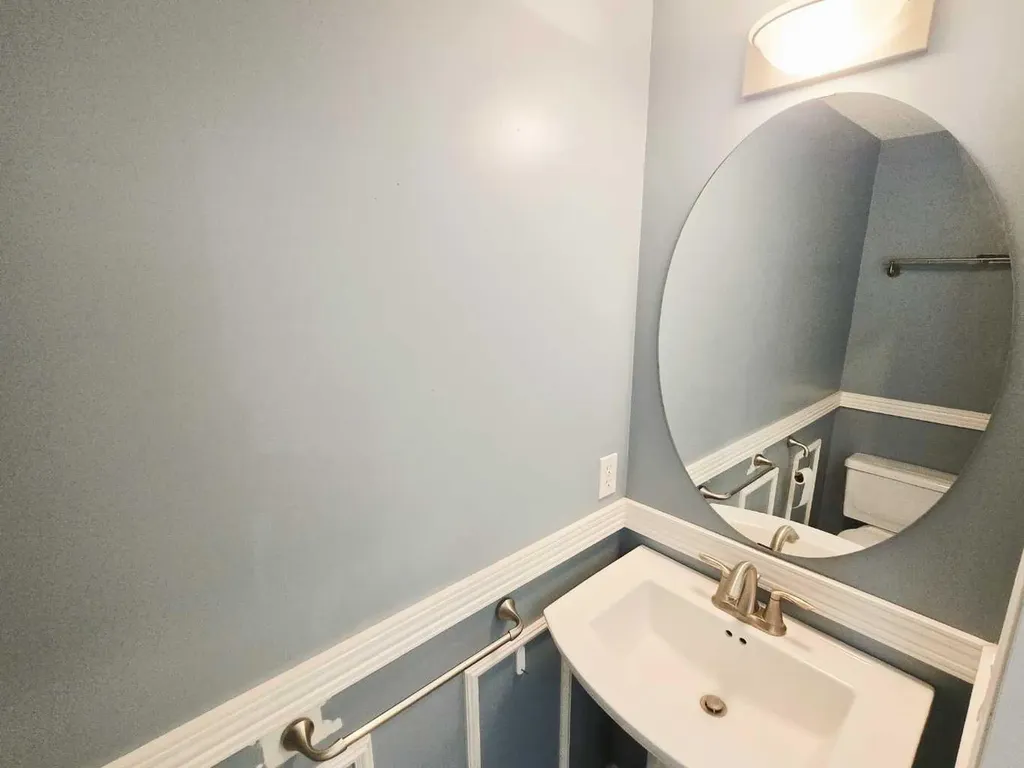 210 Prestwick Circle SE Calgary AB T2Z 3X5