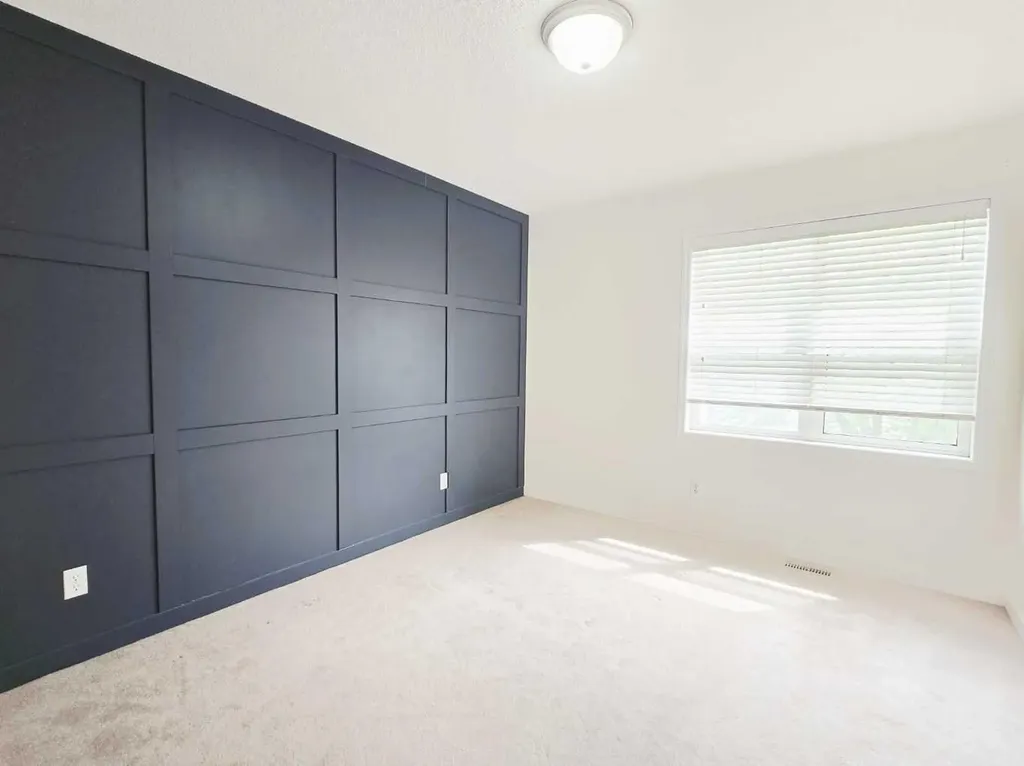210 Prestwick Circle SE Calgary AB T2Z 3X5
