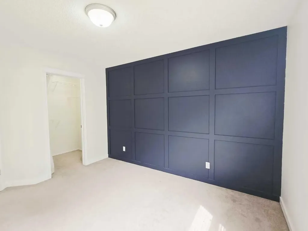 210 Prestwick Circle SE Calgary AB T2Z 3X5