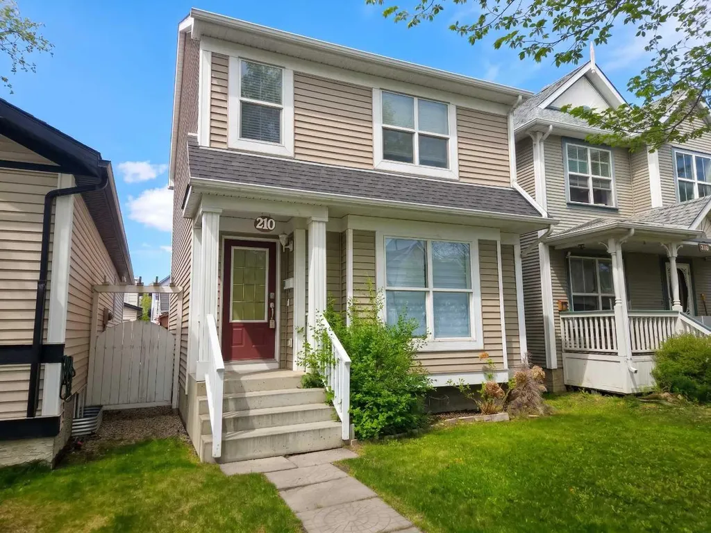 210 Prestwick Circle SE Calgary AB T2Z 3X5