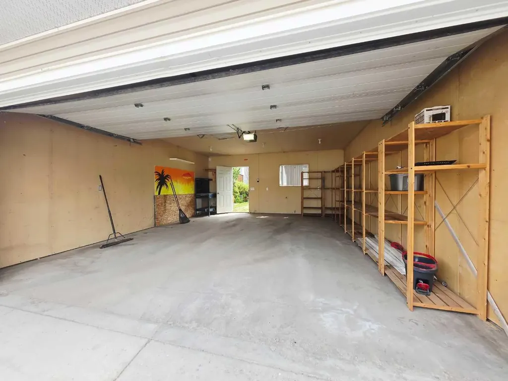 210 Prestwick Circle SE Calgary AB T2Z 3X5