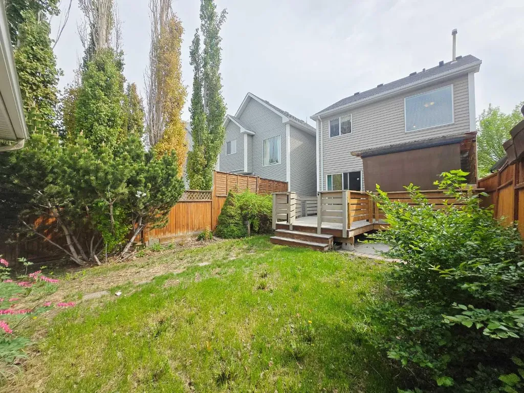 210 Prestwick Circle SE Calgary AB T2Z 3X5