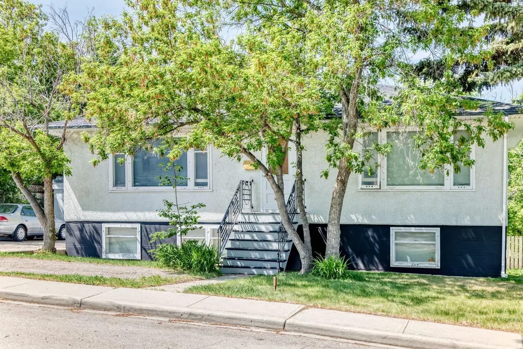 2511 15a Street SW Calgary AB T2T 4B8