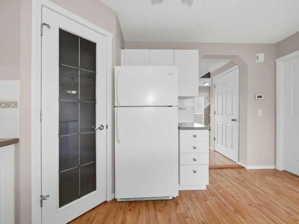 128 Taradale Drive NE Calgary AB T3J 5A9