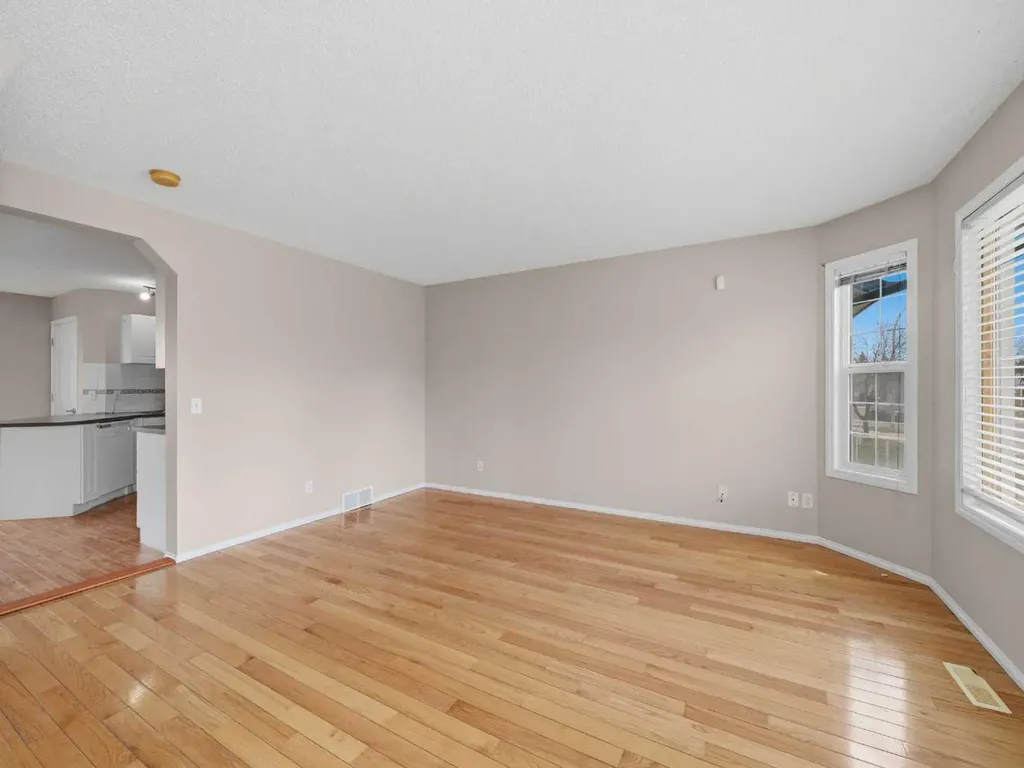 128 Taradale Drive NE Calgary AB T3J 5A9