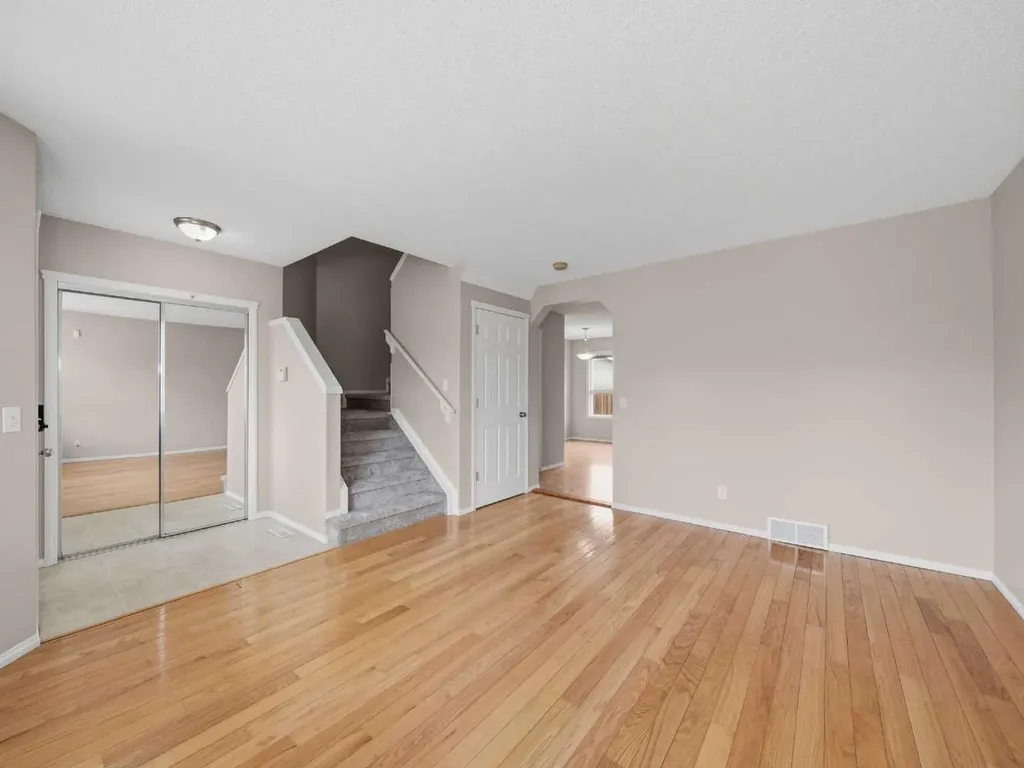 128 Taradale Drive NE Calgary AB T3J 5A9