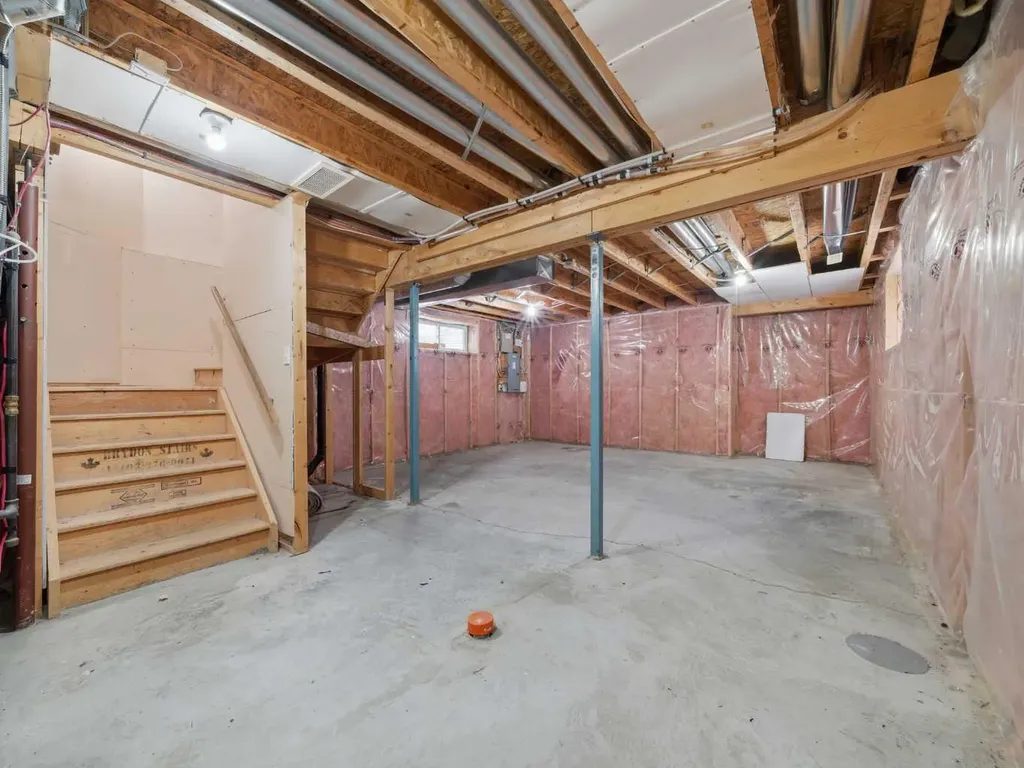 128 Taradale Drive NE Calgary AB T3J 5A9