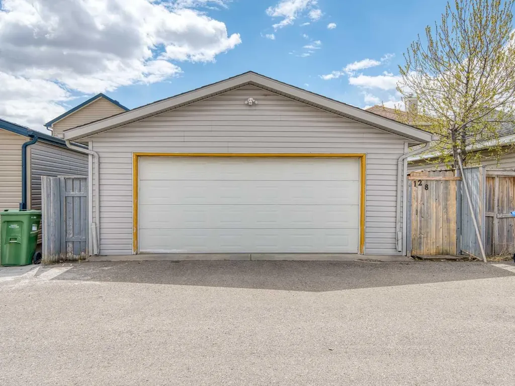 128 Taradale Drive NE Calgary AB T3J 5A9