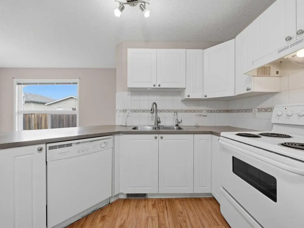 128 Taradale Drive NE Calgary AB T3J 5A9