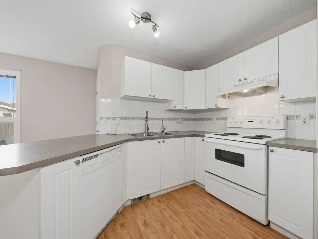 128 Taradale Drive NE Calgary AB T3J 5A9