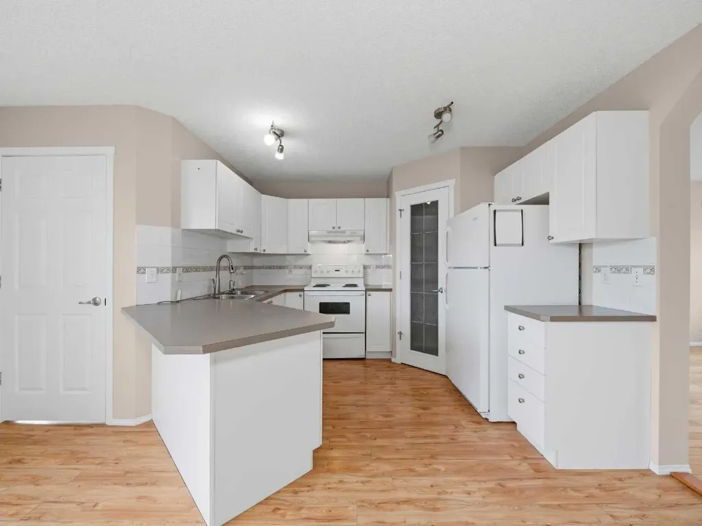 128 Taradale Drive NE Calgary AB T3J 5A9