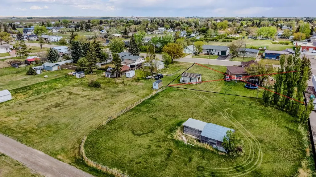 254 N 200 W Raymond AB T0K 2S0