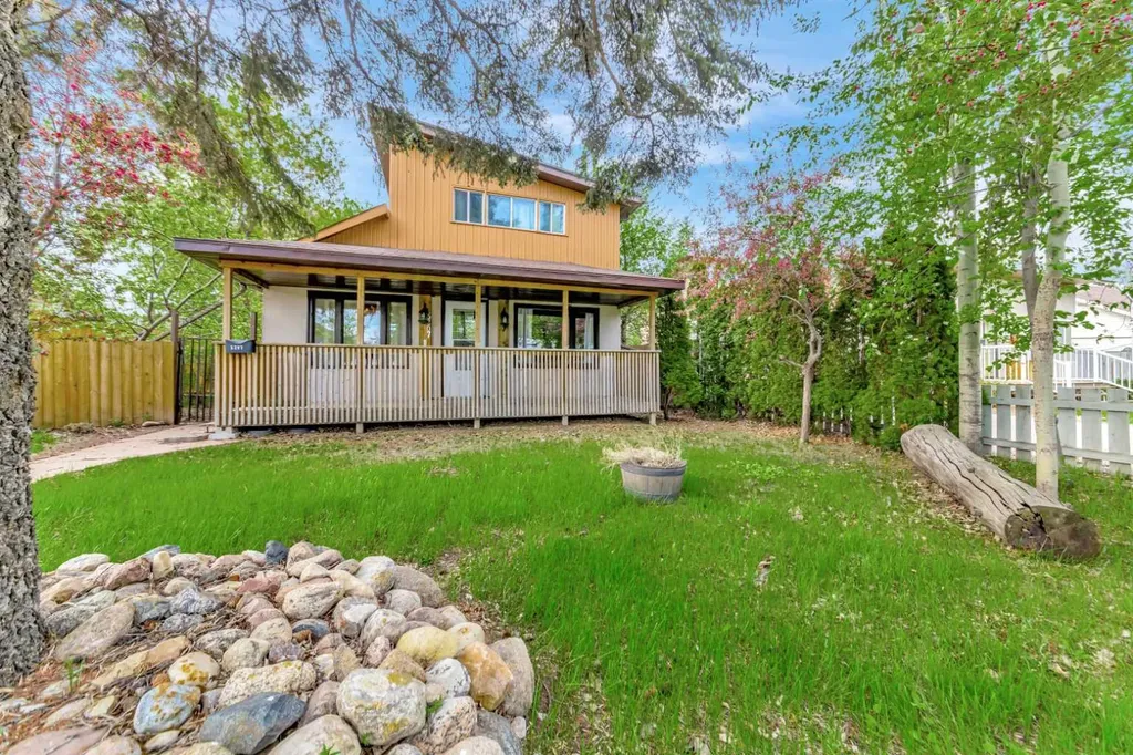 5207 48 Street Lloydminster AB T9V 0J2