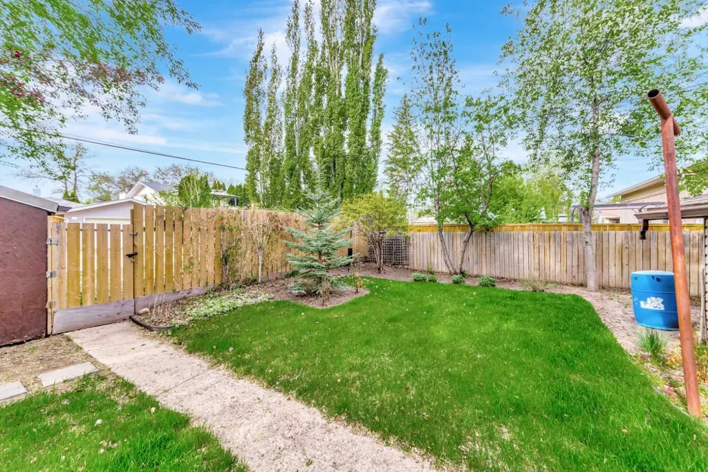 5207 48 Street Lloydminster AB T9V 0J2