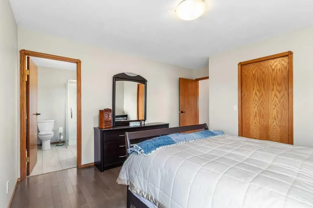 1271 Township Road 392 Rural Red Deer County AB T4S 1R7