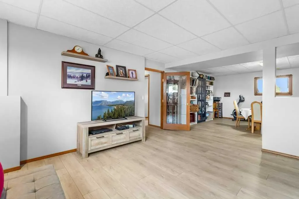 1271 Township Road 392 Rural Red Deer County AB T4S 1R7