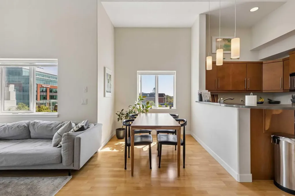509 21 Avenue SW Calgary AB T2S 0G9