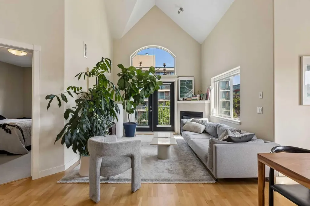 509 21 Avenue SW Calgary AB T2S 0G9