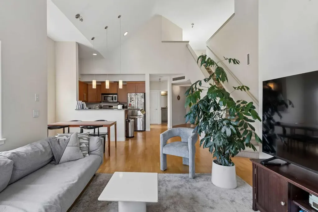 509 21 Avenue SW Calgary AB T2S 0G9