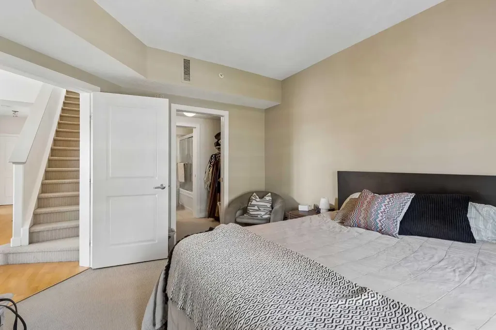 509 21 Avenue SW Calgary AB T2S 0G9