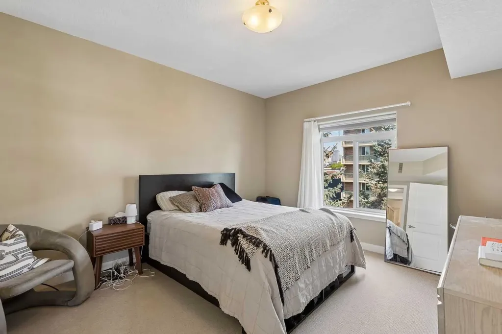 509 21 Avenue SW Calgary AB T2S 0G9