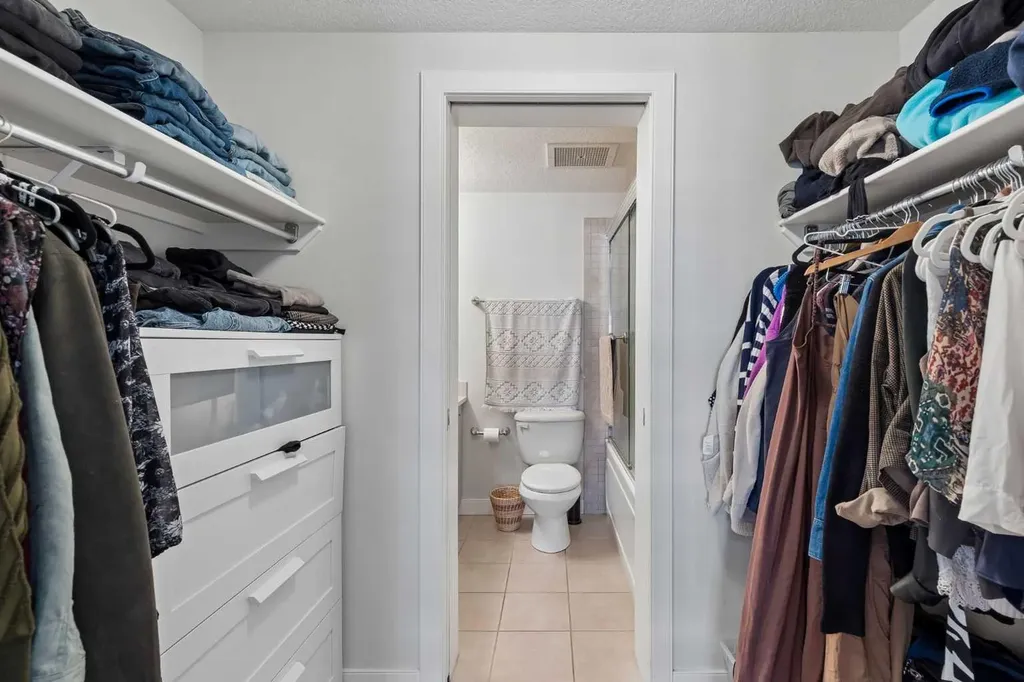 509 21 Avenue SW Calgary AB T2S 0G9