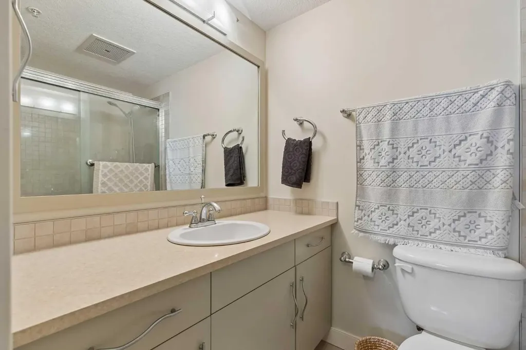 509 21 Avenue SW Calgary AB T2S 0G9